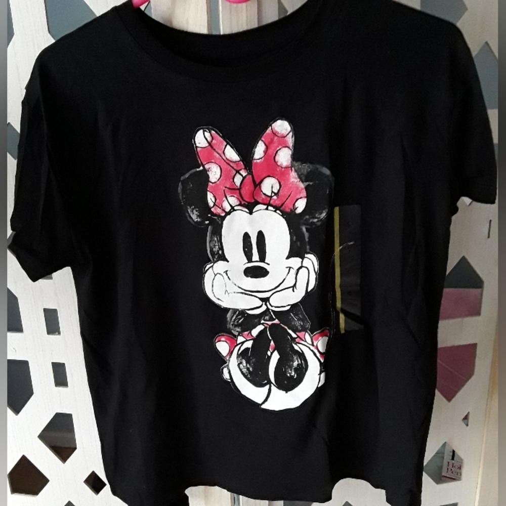 Disney Women's Minnie Mouse Black T-Shirt